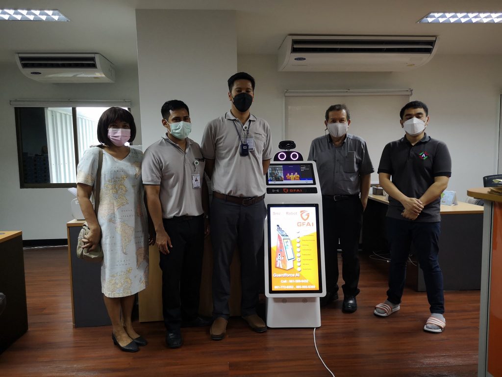 หุ่นยนต์วัดอุณหภูมิ