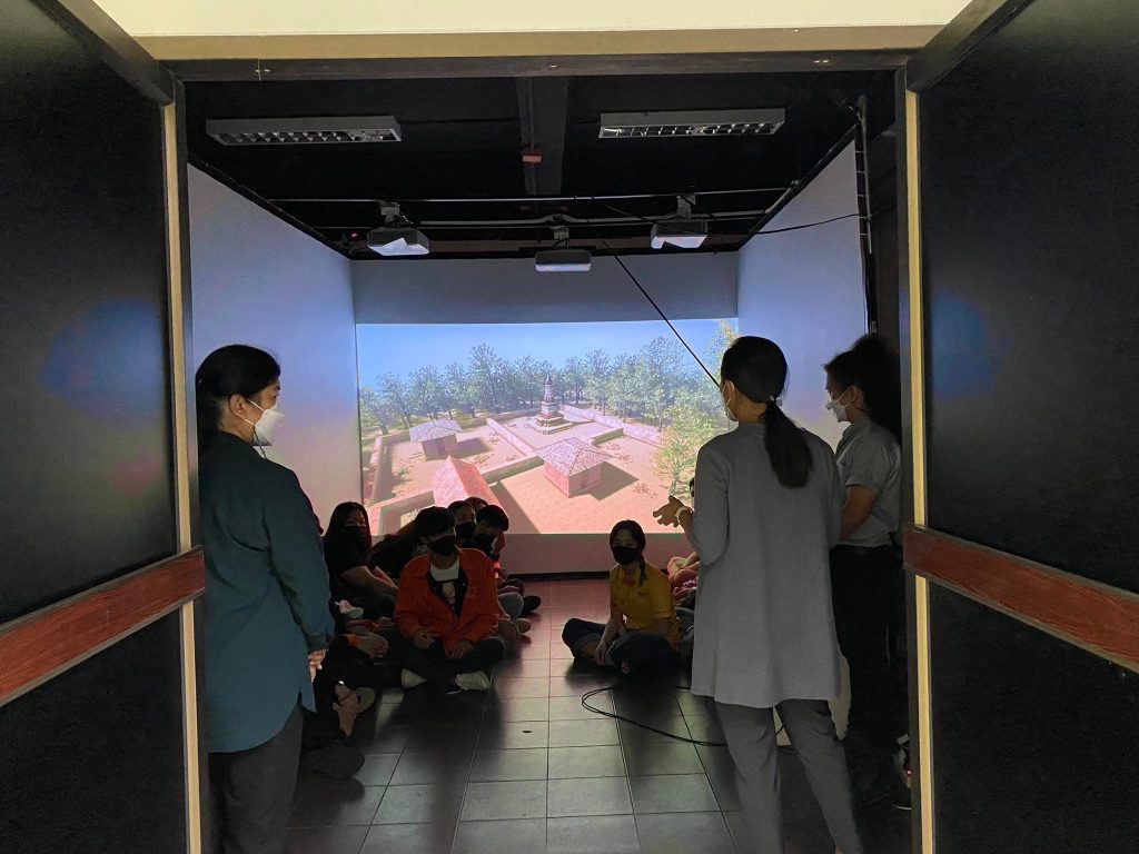 MTA Walailak University with Walailak Cultural Ashram Transfer knowledge about Virtual reality and apply it to the presentation of the ancient site of Tumbang