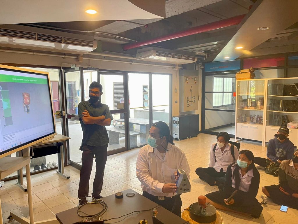 เรียนรู้การใช้งานของเครื่องสแกน 3 มิติ (3D Scanner)