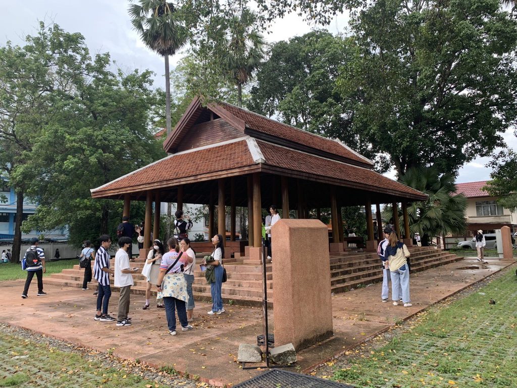 หลักสูตรเทคโนโลยีมัลติมีเดียและแอนิเมชัน ลงพื้นที่เก็บข้อมูลพื้นที่ตั้งของอาณาจักรโบราณ เพื่อนำเสนอในรูปแบบแอนิเมชัน 2 มิติ 