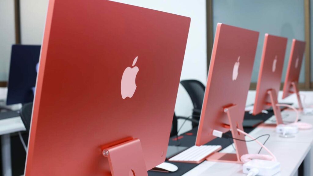 หลักสูตรเทคโนโลยีมัลติมีเดียแอนิเมชันและเกม เตรียมพร้อมรับการเรียน On-site Imac M1 พร้อมซอฟท์แวร์ลิขสิทธิ์ และ Microsolf HoloLens สำหรับการเรียนการสอนด้าน Mixed-Reality