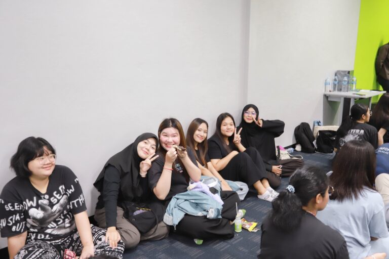 สานสัมพันธ์กับน้องๆ DTM67