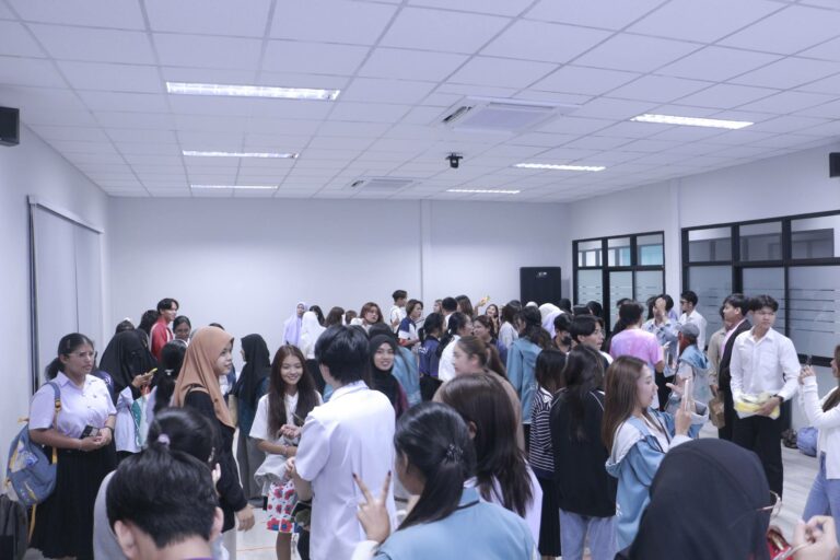 สานสัมพันธ์กับน้องๆ DTM67