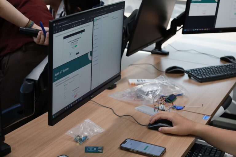 อบรม IoT ให้นักเรียนกัลยาณีศรีธรรมราช